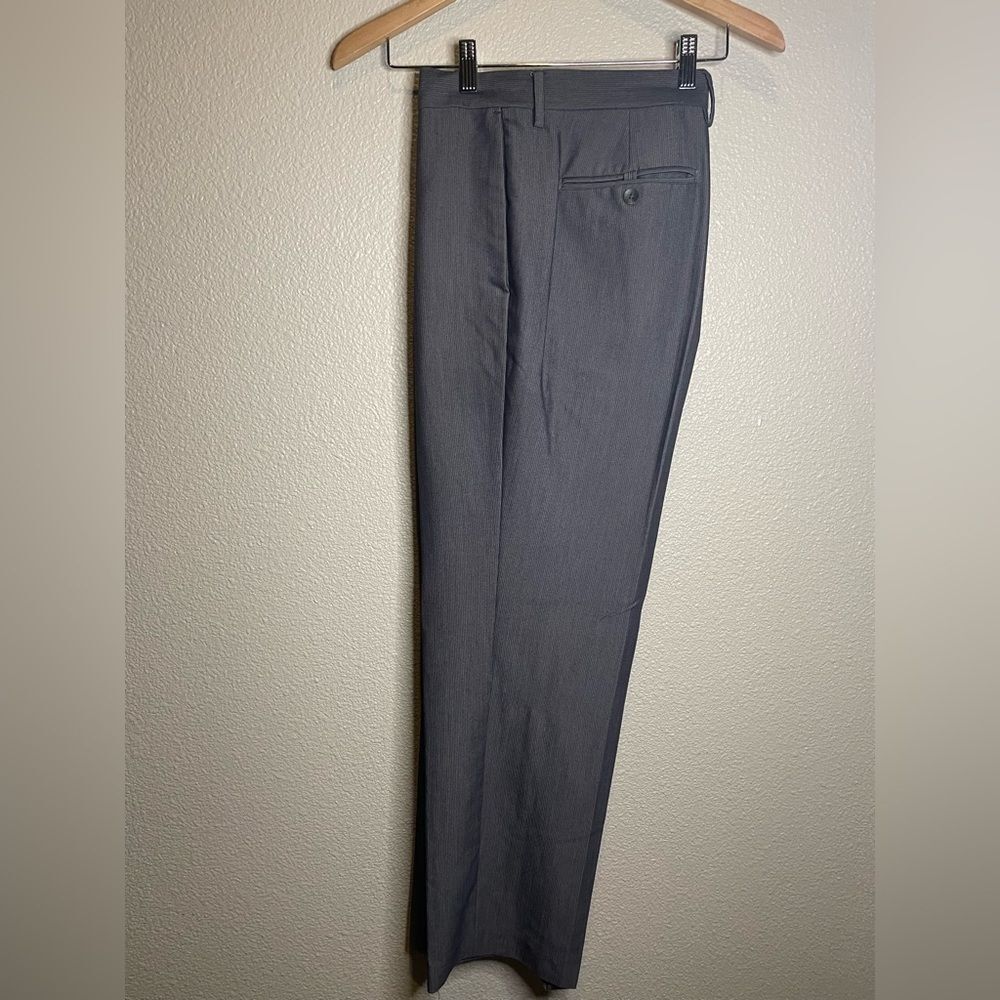 Van Heusen Studio Men Grey Slacks w/ Light White Stripes Size 36x30